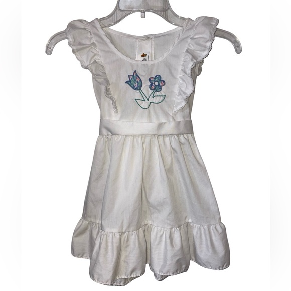 Walt Disney Winnie The Pooh Other - Vintage Girl’s Walt Disney dress size 6 Ruffled Floral Embroidered